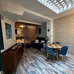Joli 2 Pieces Proche Marais Apartamento